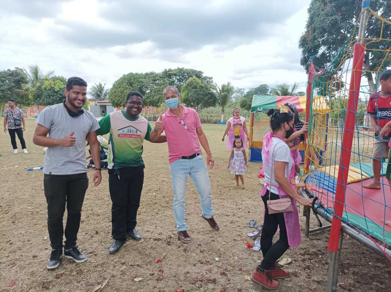 Camacã: Caravana da Alegria visita as crianças do Brogodó em Leoventura,
